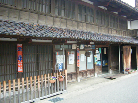 布施酒造店 外観
